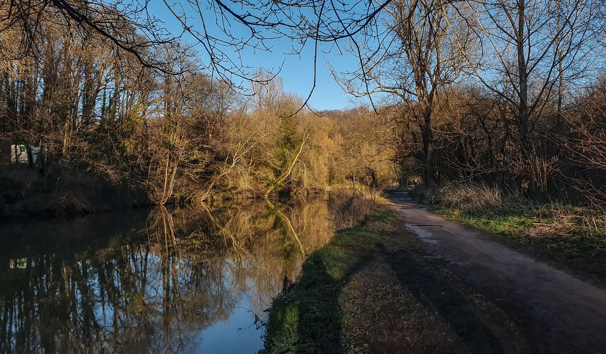 A beginner's guide to canal boat electrical systems