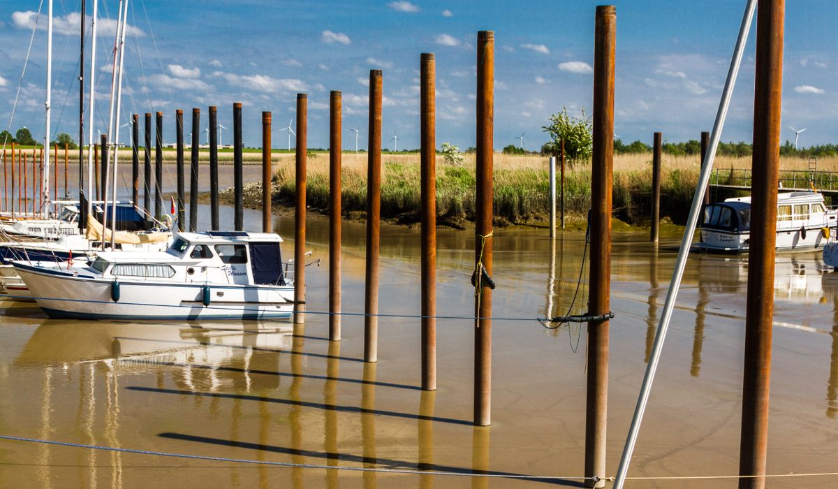 Navigating narrow canals with confidence and care